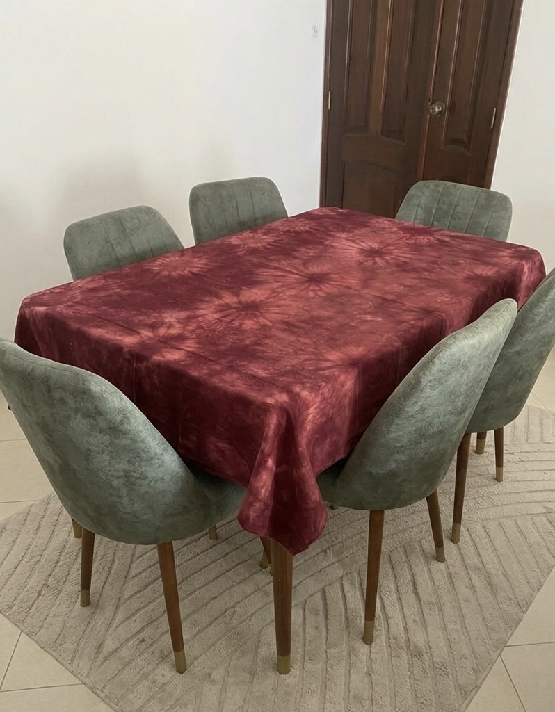 Nappe de Table Bordeaux Tie-Dye en Coton – Artisanat d'Art Sénégalais – Image 2